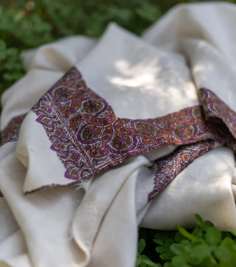 bordered pashmina scarf shawl design kashmir
